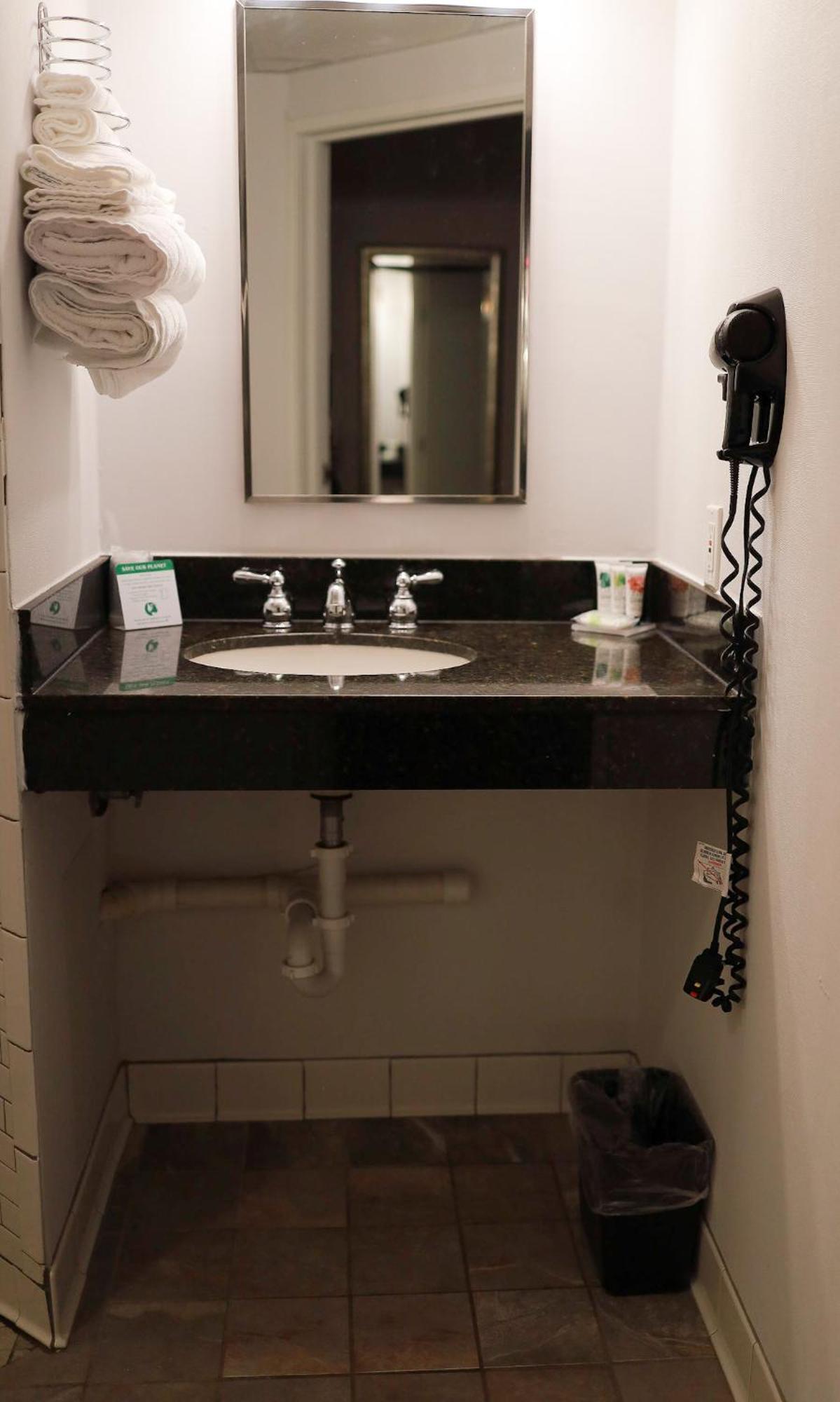 Harbor Town Hotel 2*